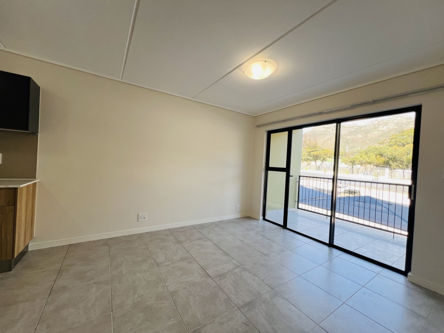 To Let 2 Bedroom Property for Rent in Admirals Park Western Cape